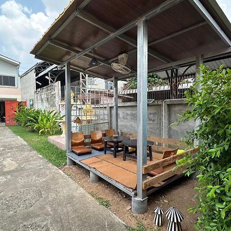 Baan Ma Feung Guesthouse Канчанабури Екстериор снимка