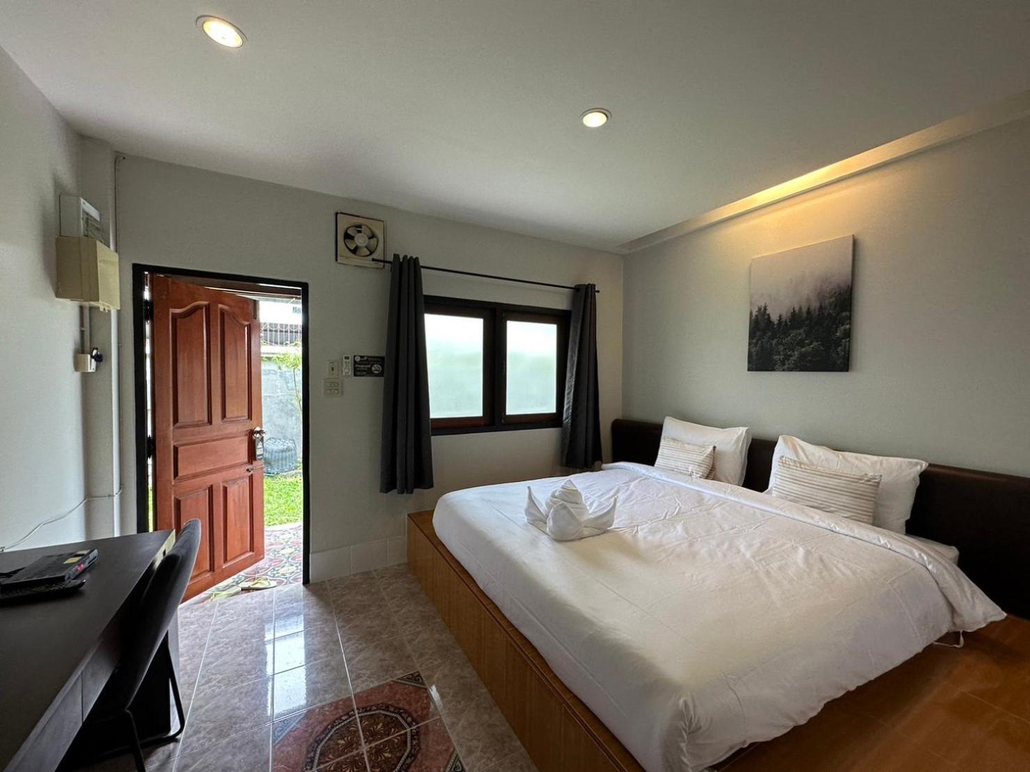 Baan Ma Feung Guesthouse Канчанабури Екстериор снимка
