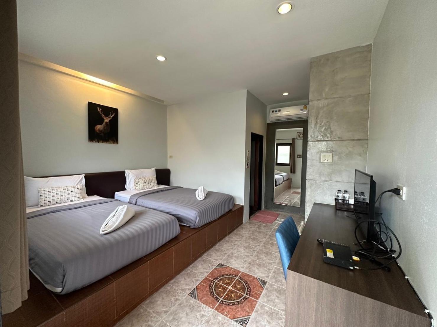 Baan Ma Feung Guesthouse Канчанабури Екстериор снимка