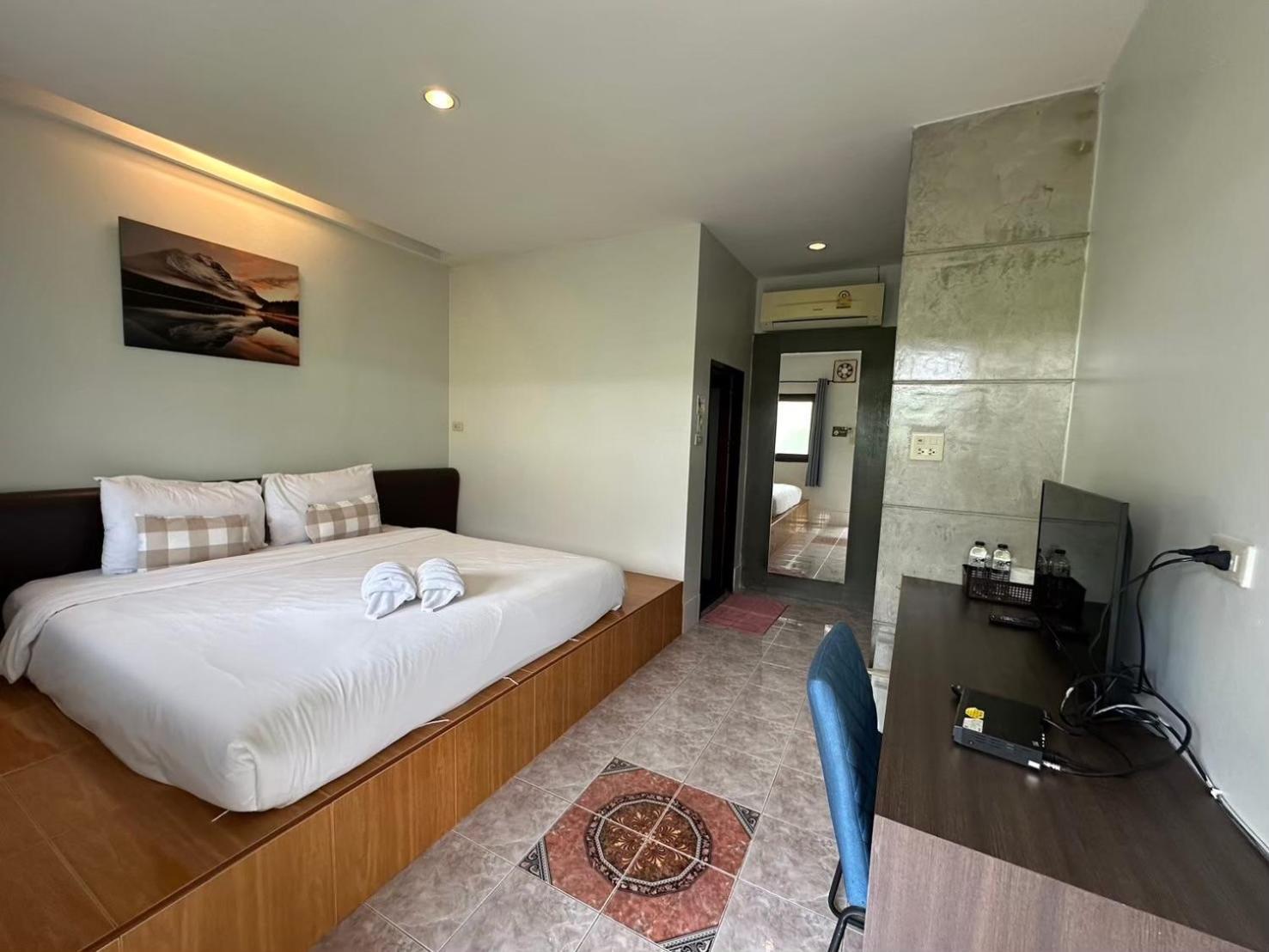 Baan Ma Feung Guesthouse Канчанабури Екстериор снимка