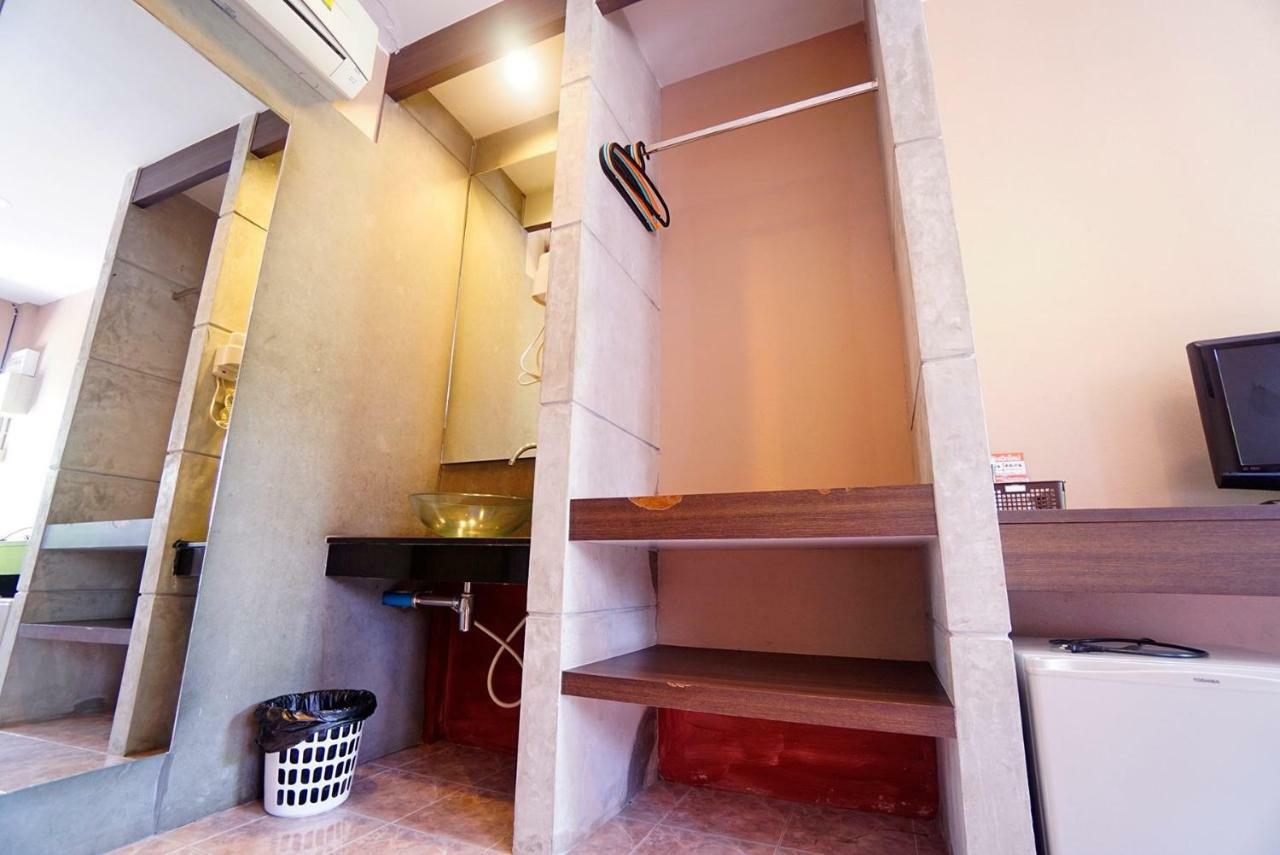Baan Ma Feung Guesthouse Канчанабури Екстериор снимка
